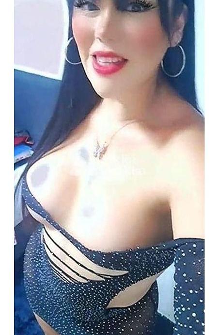 ACT Y PAS 🍆💦🍑 CUMPLO TODA TUS FANTASÍAS 🫰🏽💦 FIESTERA 👃🏻COMPLACIENTE PUTA EN LA CAMA🍑🍆🥵💦👃🏻🫰🏽