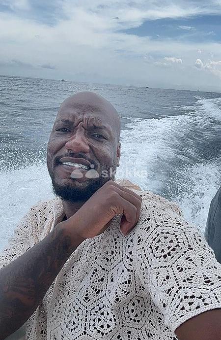 De paso por Santiago DE VISITA MACHO NEGRO estatura 1.85 cm DOMINANTE MORBOSO/ MASAJE Y SEXO CON DOMINACIÓN/ BDSM /FISTING/ FANTASÍAS/ LLUVIAS DORADA